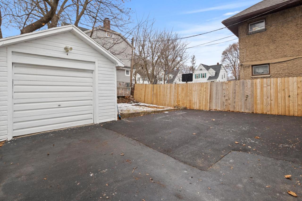 King Bed-Full Kitchen-Self Check-In-Parking-Uofr Rochester Exterior foto